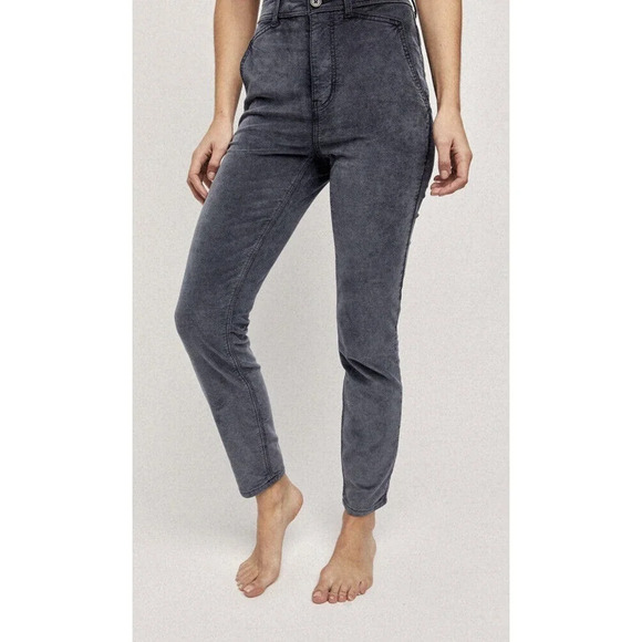 Free People Women's Fine Line Straight Leg Crop Jeans Black Corduroy Size 2 - Picture 9 of 10